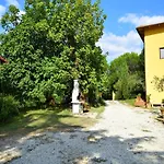 Restful Near Forest In With Pool * Vinci
