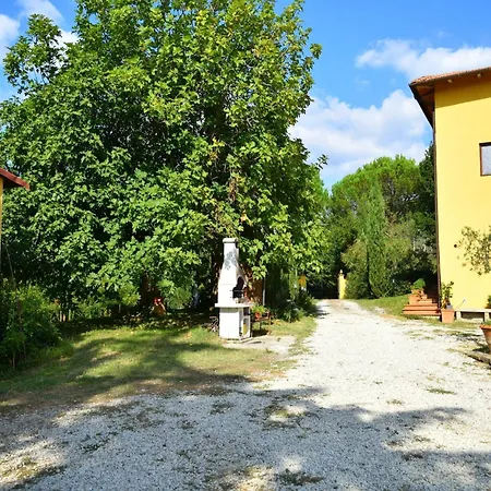Restful Farmhouse Near Forest In Vinci With Pool Holiday home